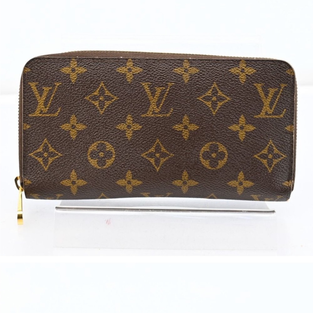 New Louis Vuitton Authentic Zippy Wallet In Monog… - image 1